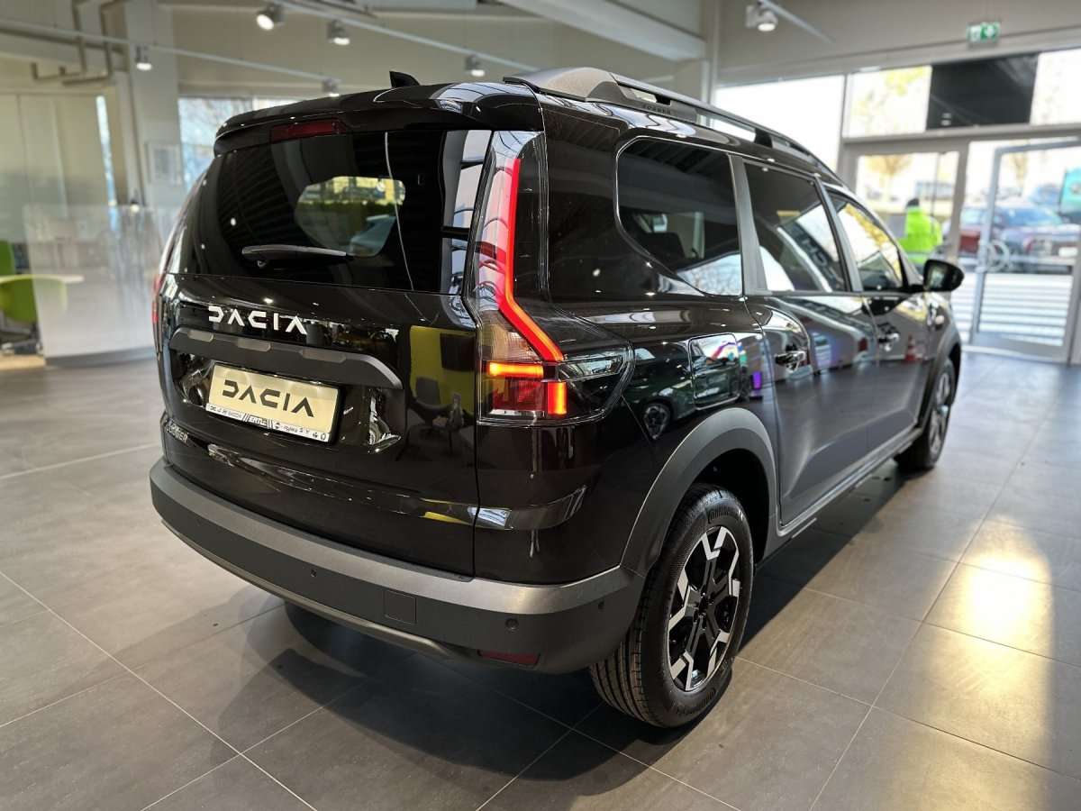 Fahrzeugbild eines Dacia Jogger