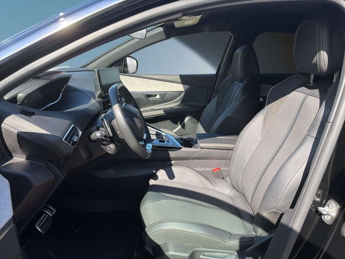 Fahrzeugbild eines Peugeot 3008