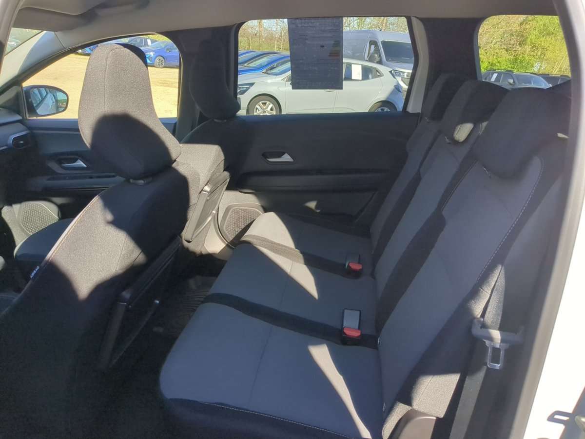 Fahrzeugbild eines Dacia Jogger