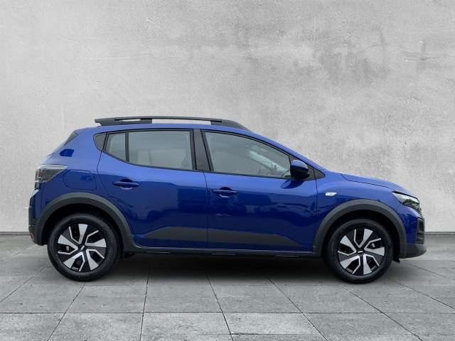 Fahrzeugbild eines Dacia Sandero