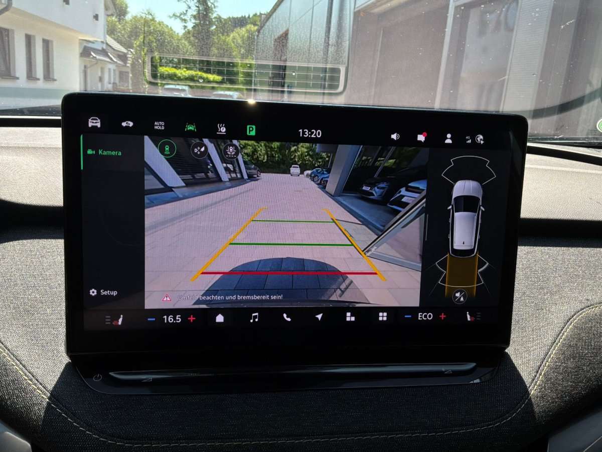 Fahrzeugbild eines Skoda ELROQ