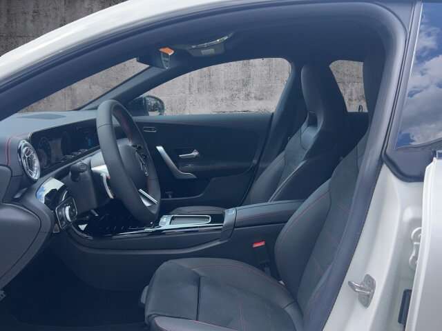 Fahrzeugbild eines Mercedes-Benz CLA
