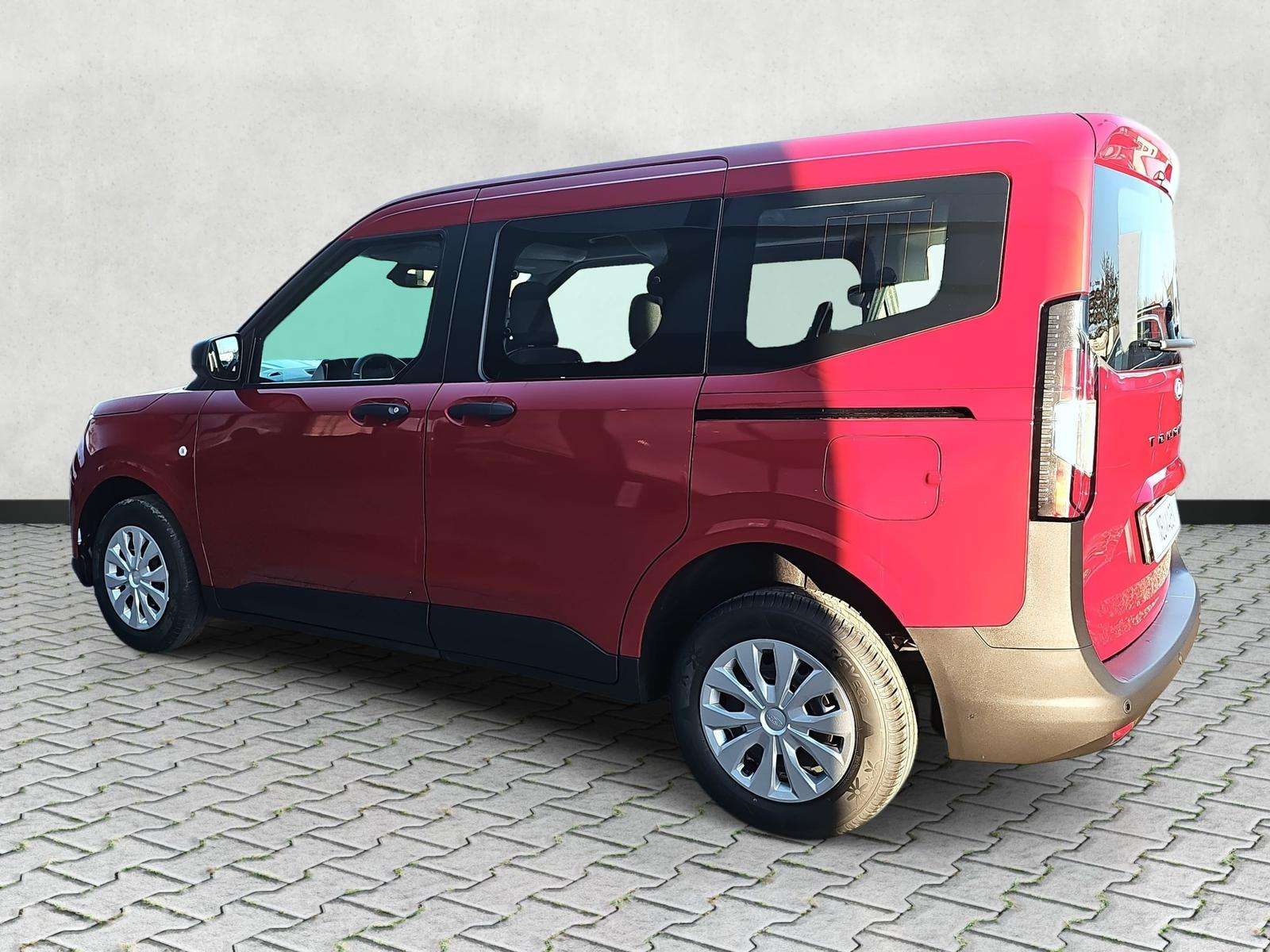 Fahrzeugbild eines Ford Tourneo Courier