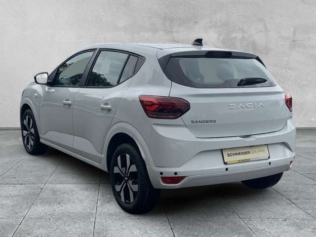 Fahrzeugbild eines Dacia Sandero