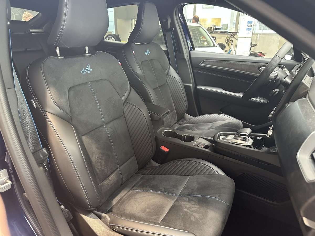 Fahrzeugbild eines Renault Arkana