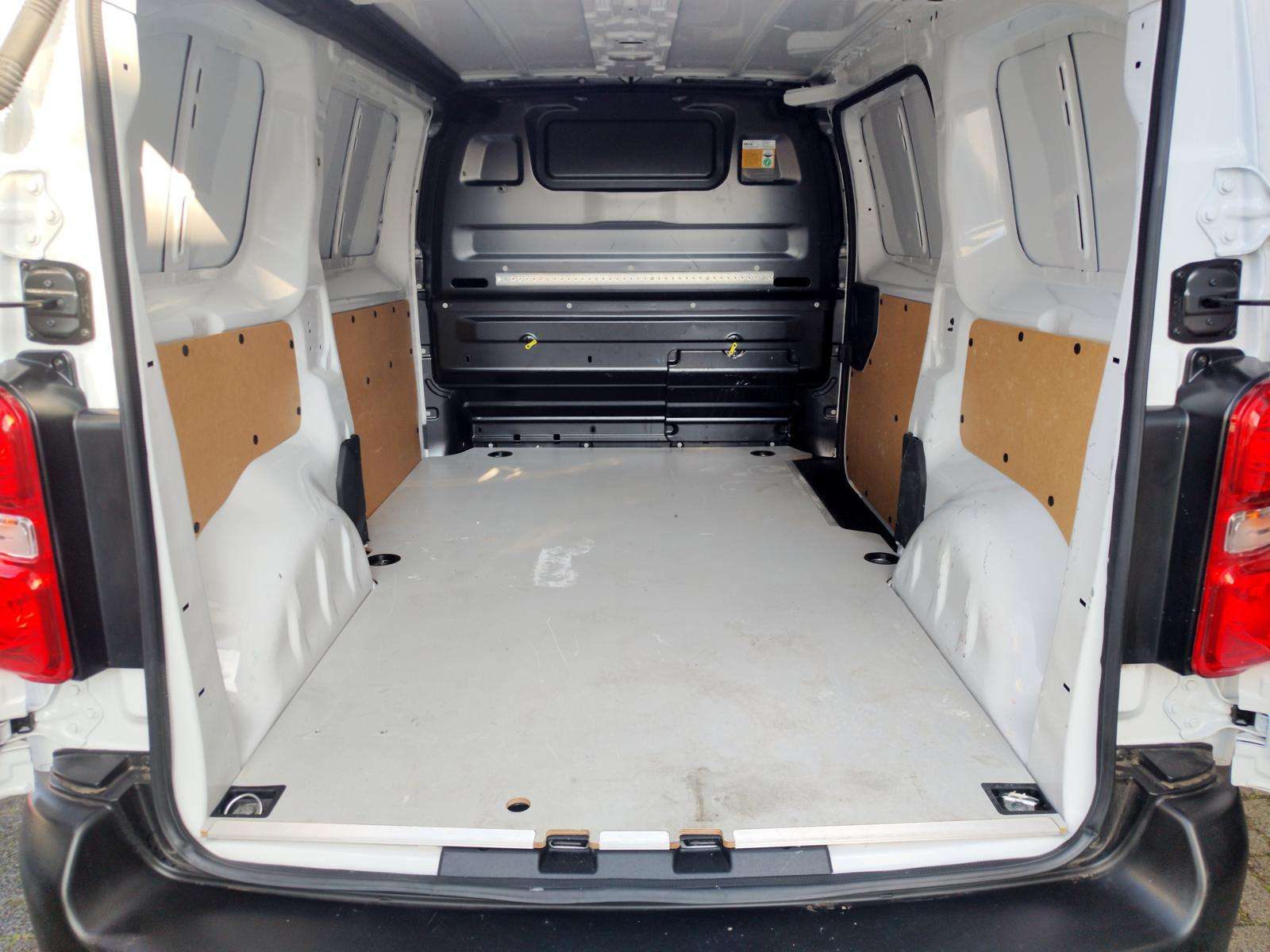 Fahrzeugbild eines Opel Vivaro