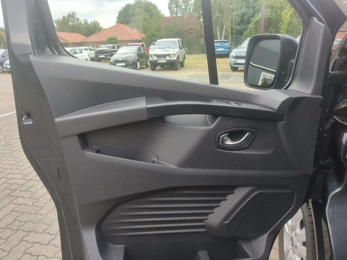 Fahrzeugbild eines Nissan Primastar