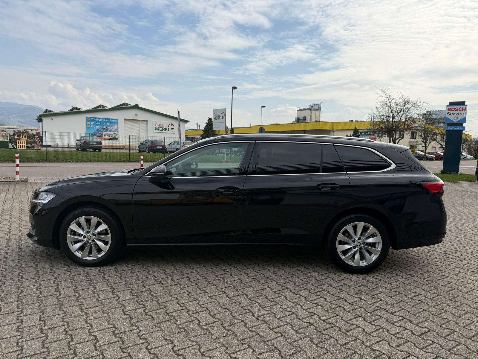 Fahrzeugbild eines Skoda Superb