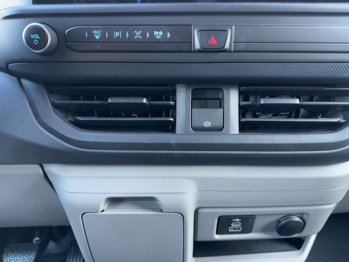 Fahrzeugbild eines Ford Transit Custom