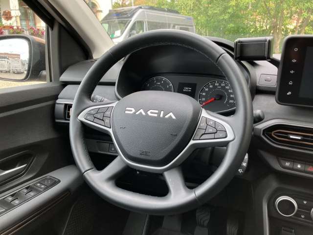 Fahrzeugbild eines Dacia Jogger