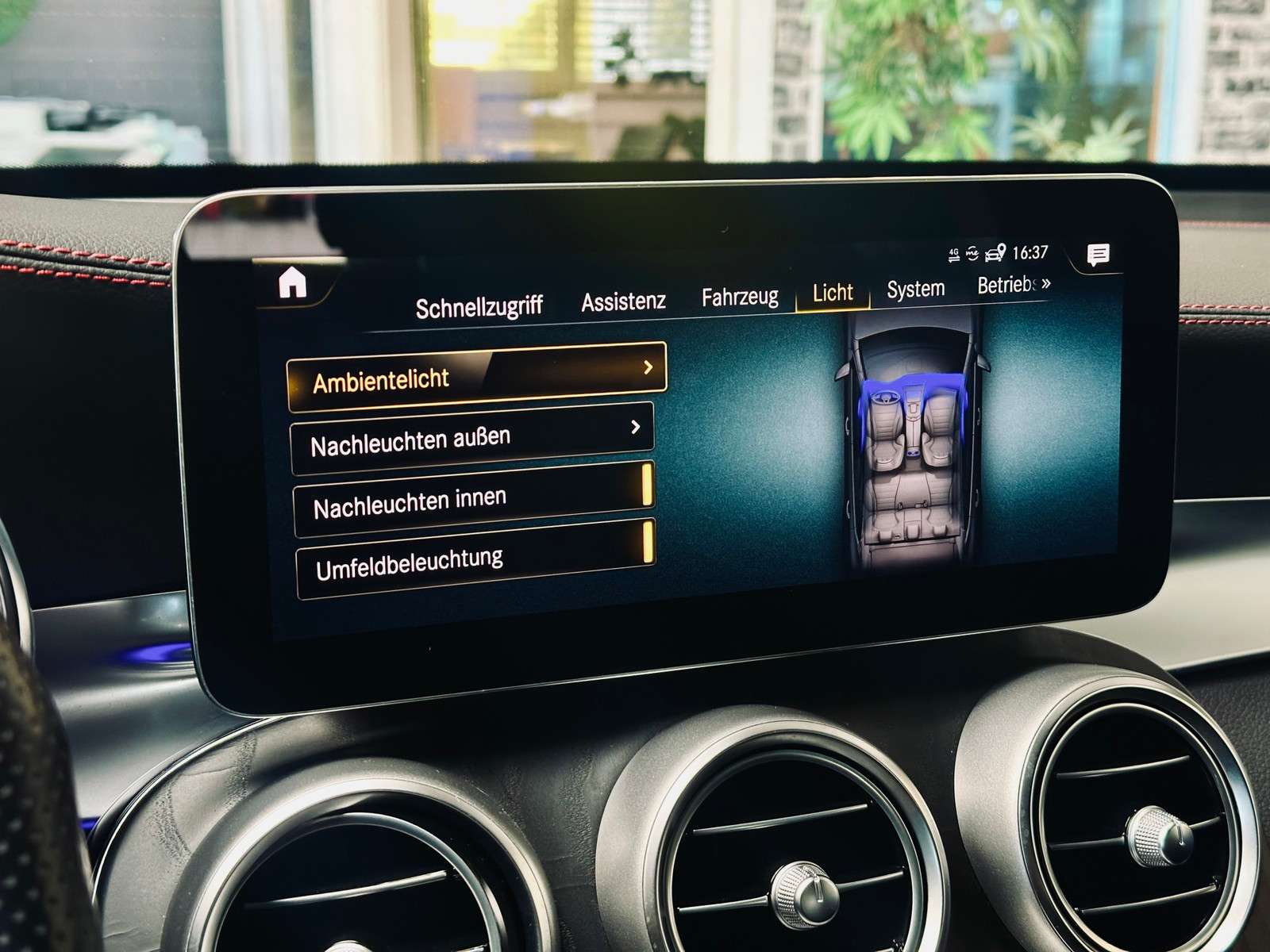 Fahrzeugbild eines Mercedes-Benz GLC