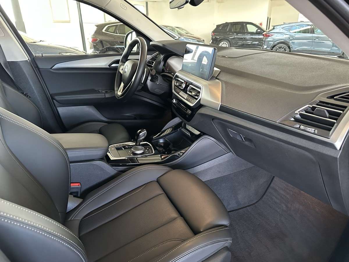 Fahrzeugbild eines BMW X4