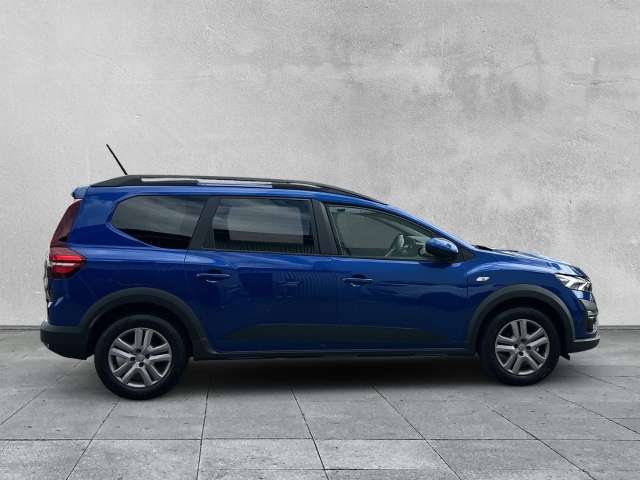 Fahrzeugbild eines Dacia Jogger