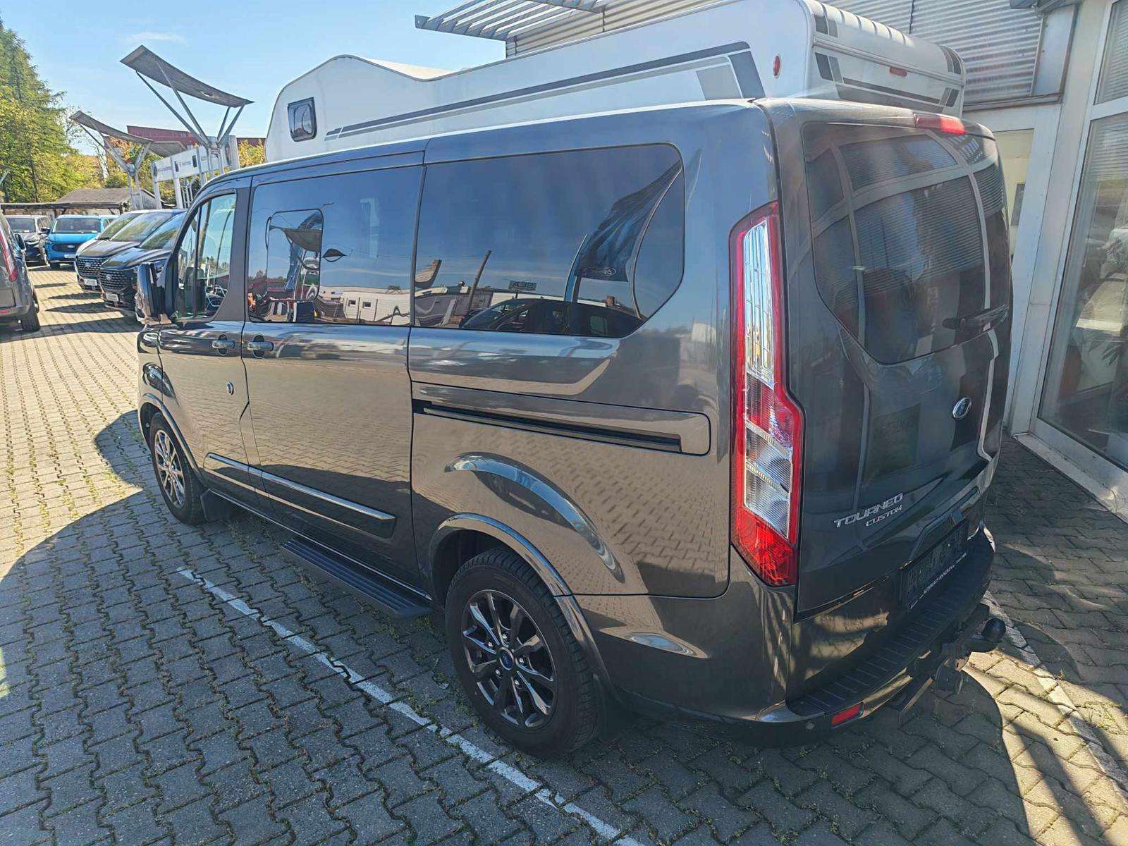 Fahrzeugbild eines Ford Tourneo Custom