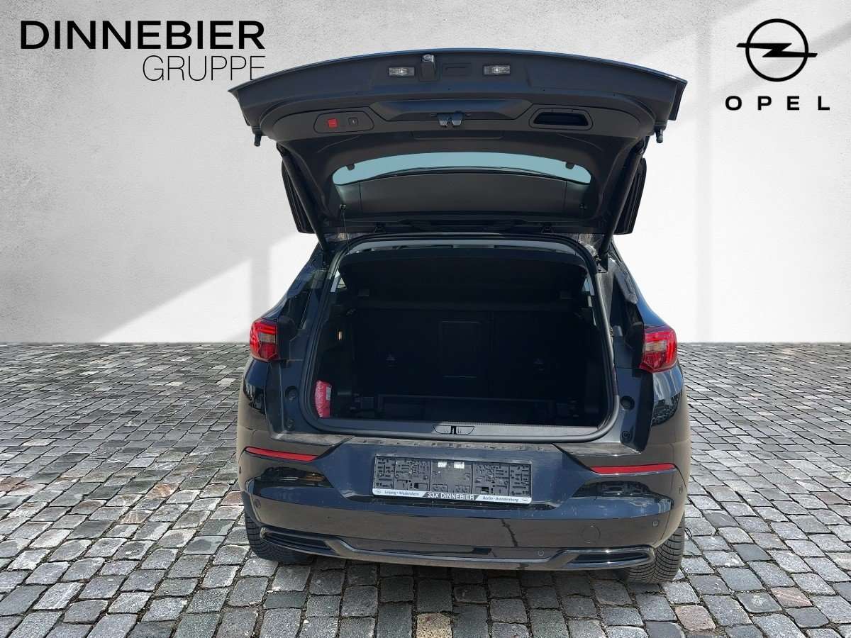 Fahrzeugbild eines Opel Grandland X