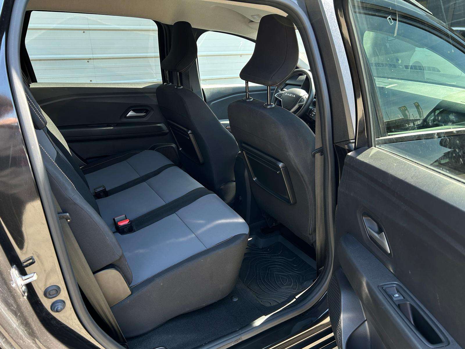 Fahrzeugbild eines Dacia Jogger