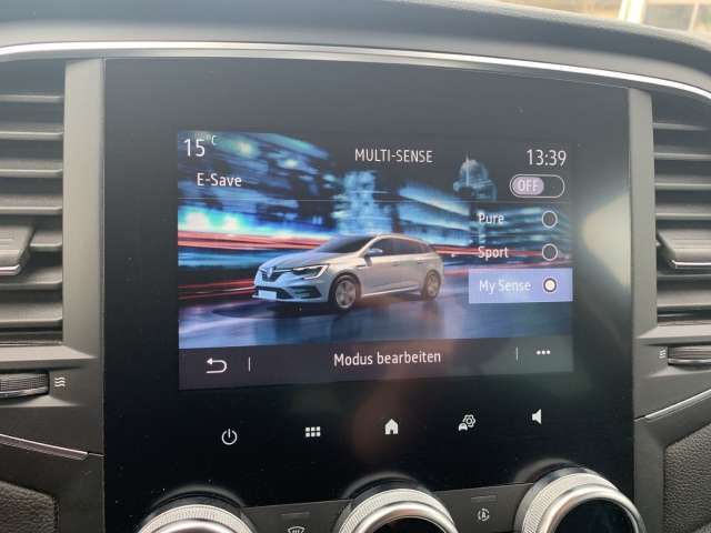 Fahrzeugbild eines Renault Megane E-TECH