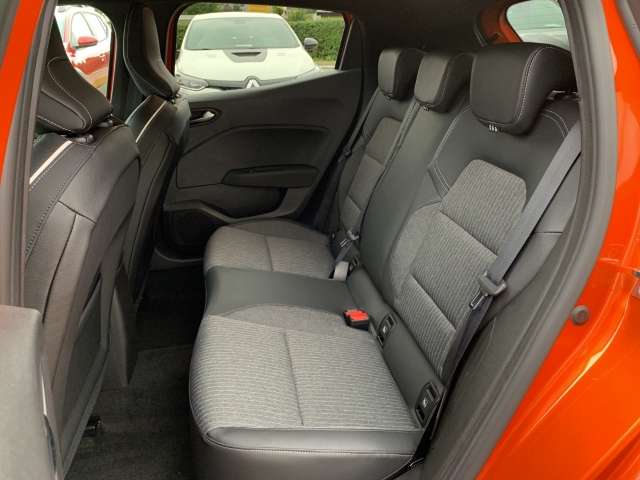 Fahrzeugbild eines Renault Clio
