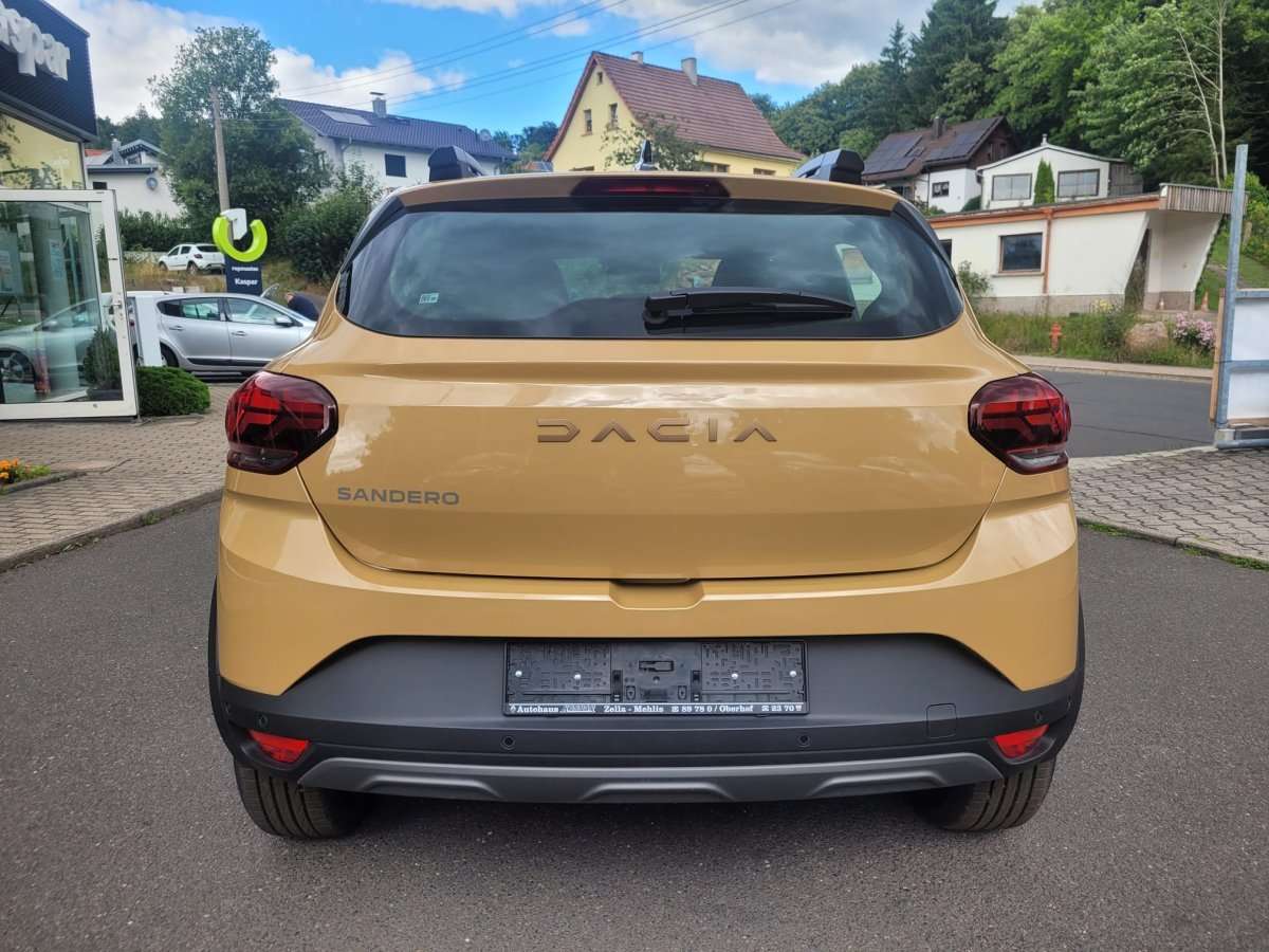 Fahrzeugbild eines Dacia Sandero