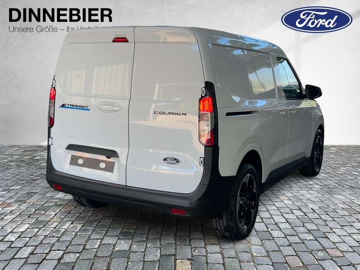 Fahrzeugbild eines Ford Transit Courier