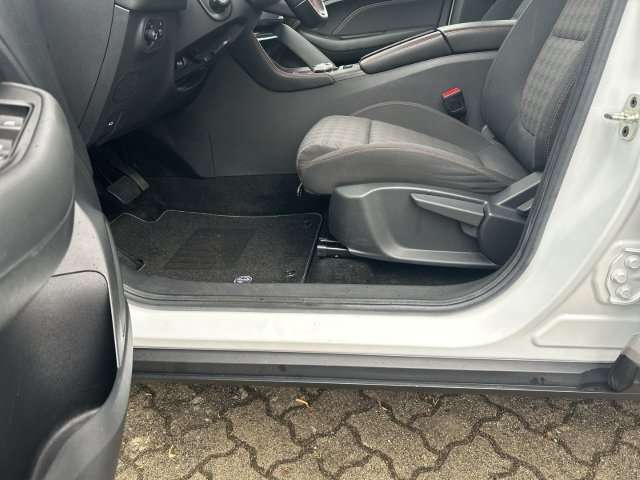 Fahrzeugbild eines MG ZS