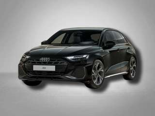 Schräge Frontansicht auf einen Audi A3 , freigestellt