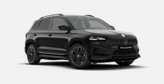 Schräge Frontansicht auf einen Skoda Karoq , freigestellt