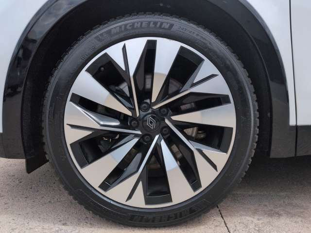 Fahrzeugbild eines Renault Rafale