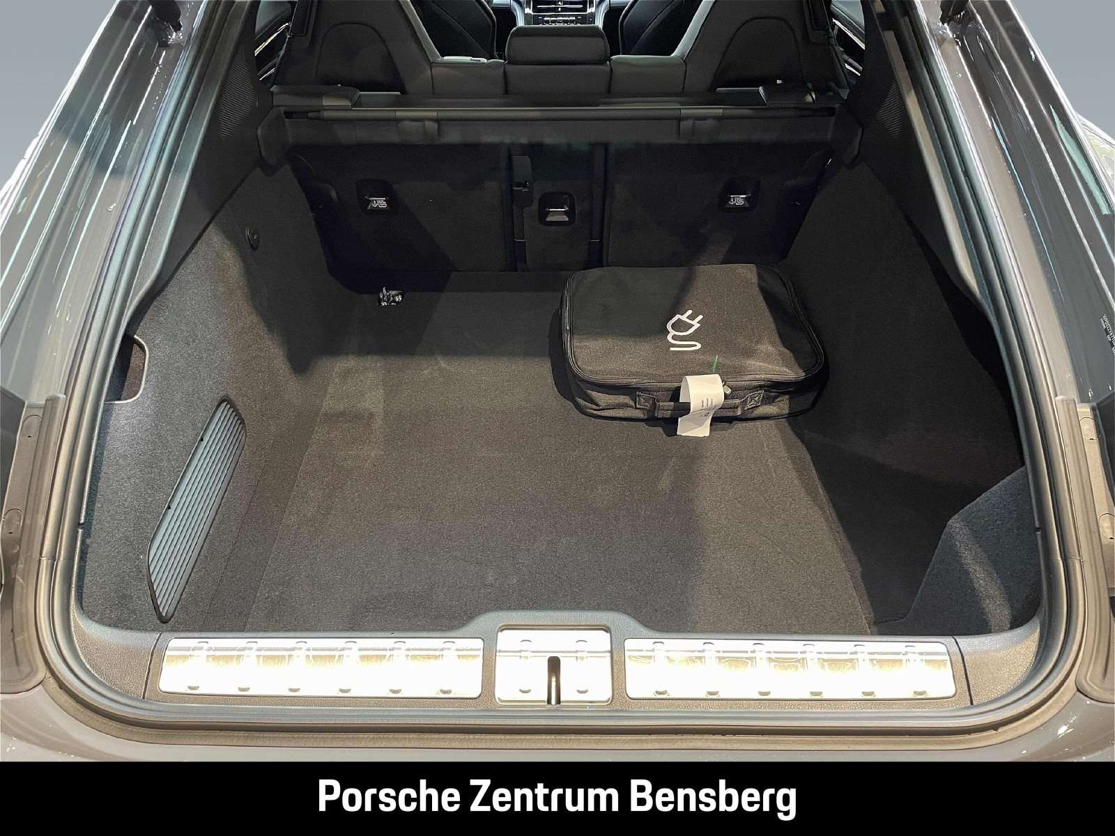Fahrzeugbild eines Porsche Panamera