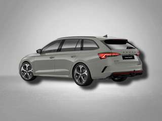 Schräge Frontansicht auf einen Skoda Octavia , freigestellt