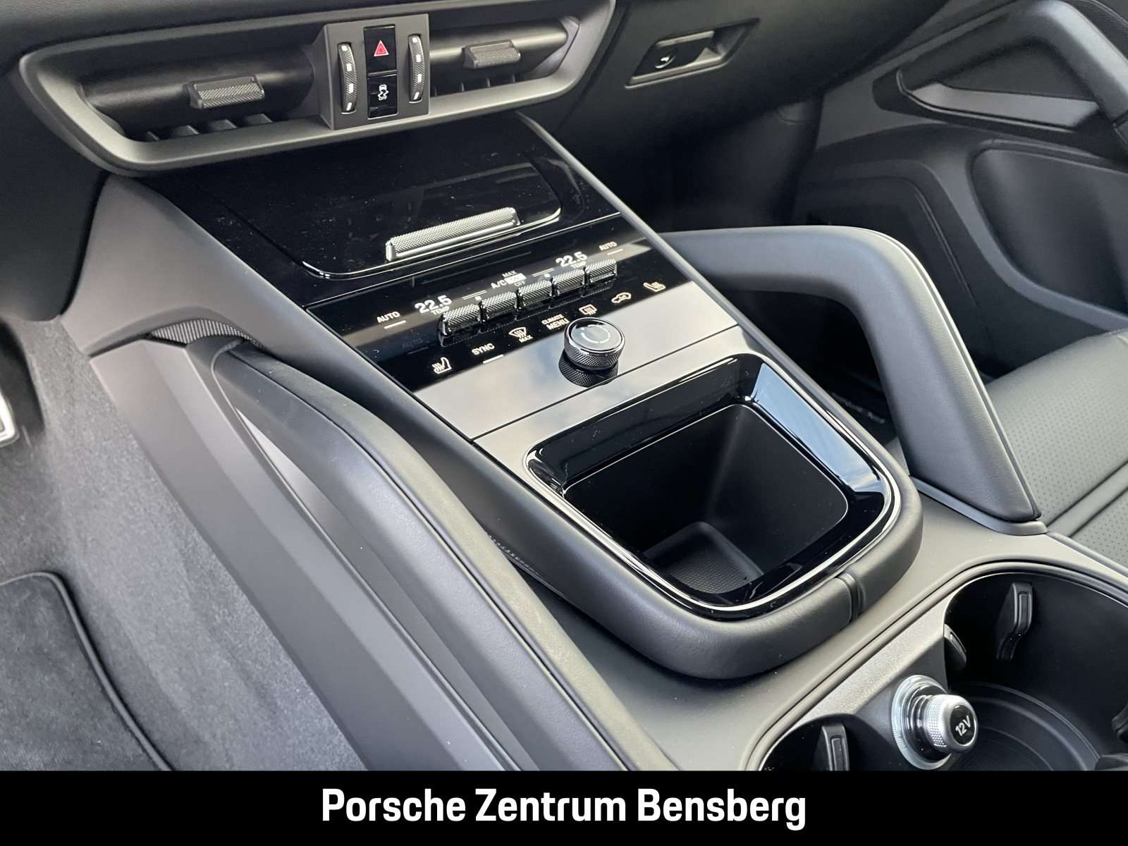 Fahrzeugbild eines Porsche Cayenne