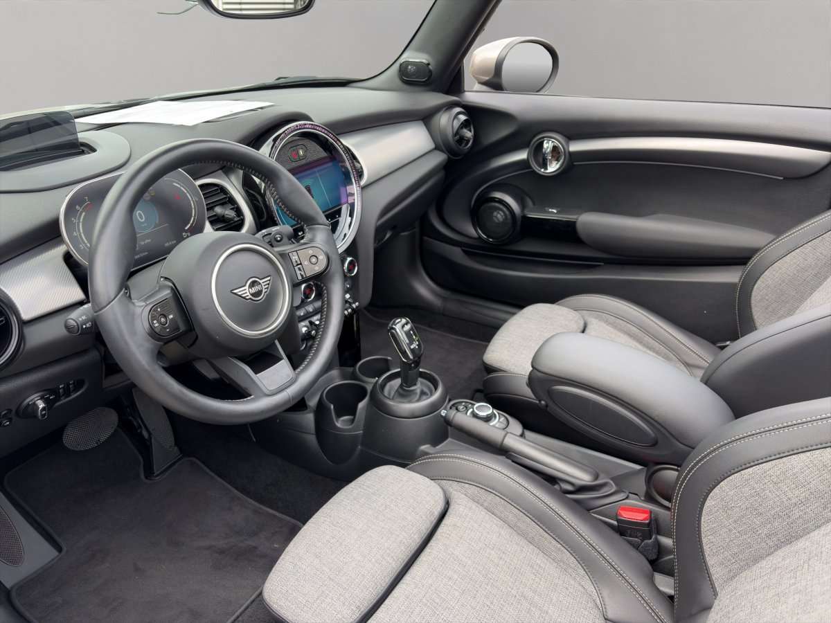 Fahrzeugbild eines MINI COOPER