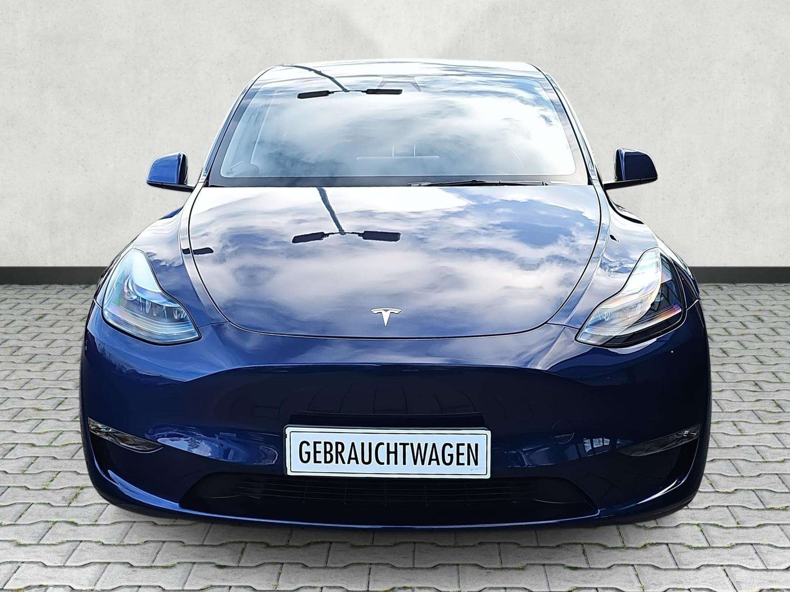 Fahrzeugbild eines TESLA Model Y