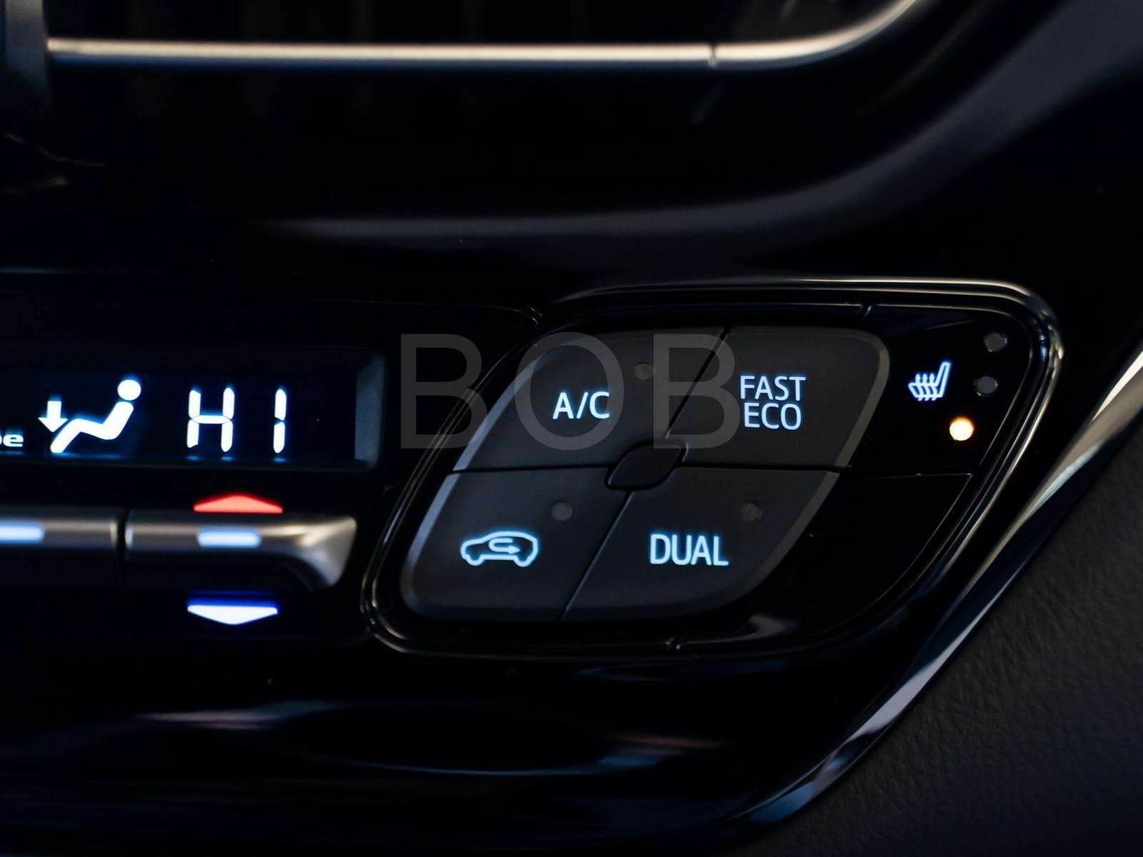 Fahrzeugbild eines Toyota C-HR