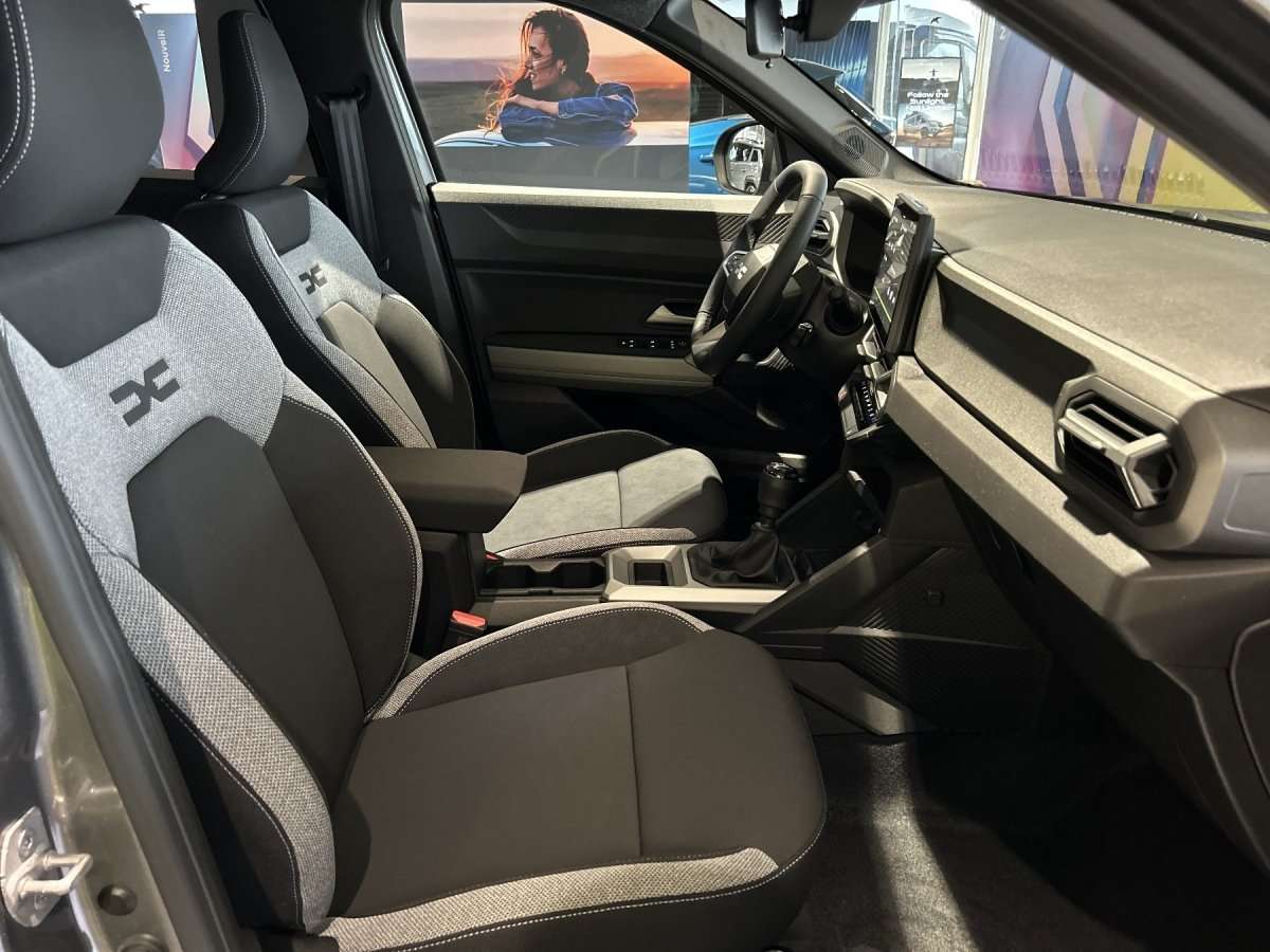 Fahrzeugbild eines Dacia Bigster