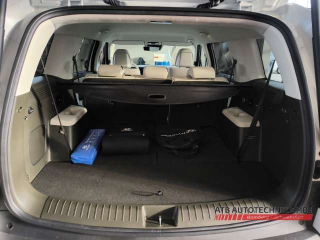 Fahrzeugbild eines Hyundai Santa Fe