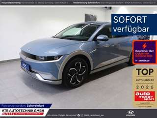 Schräge Frontansicht auf einen Hyundai IONIQ 5 , freigestellt