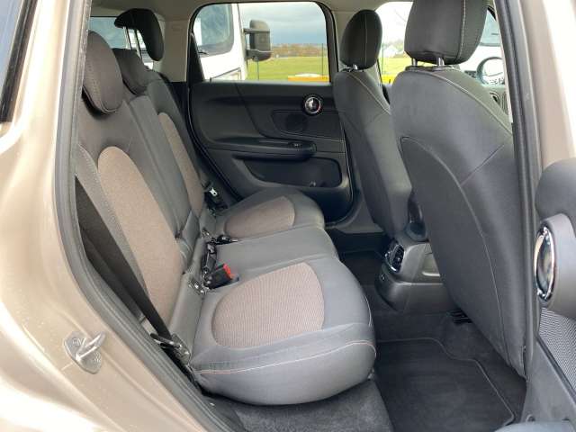 Fahrzeugbild eines MINI Countryman