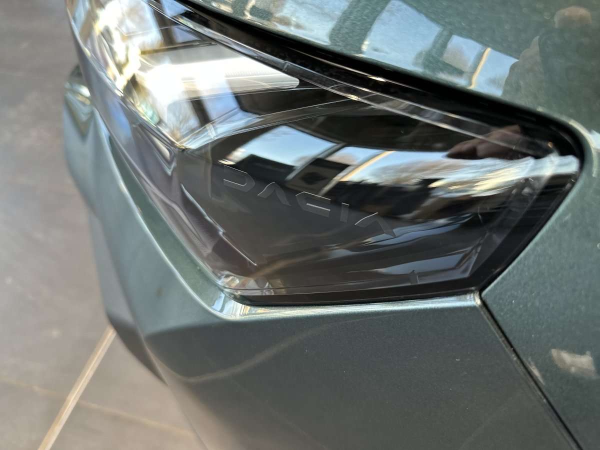 Fahrzeugbild eines Dacia Bigster
