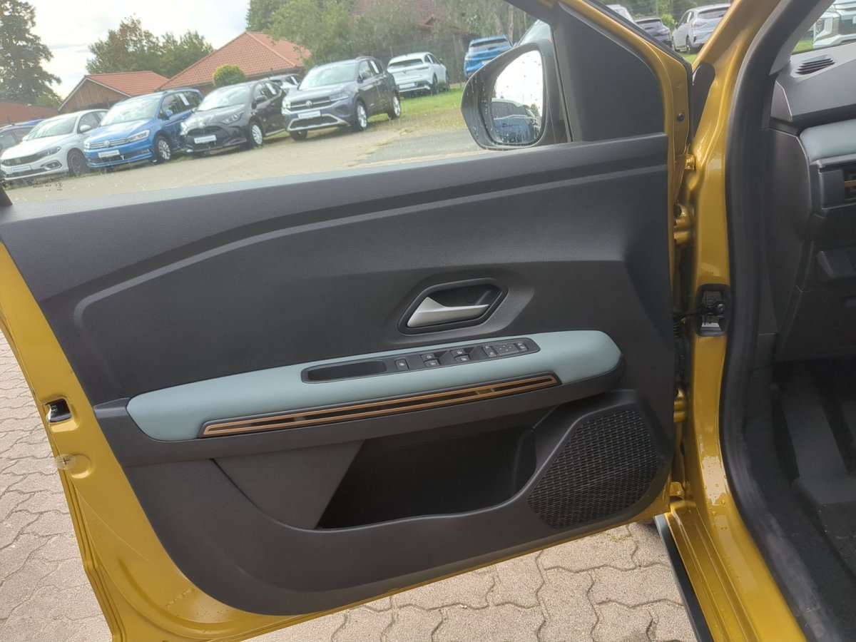Fahrzeugbild eines Dacia Sandero