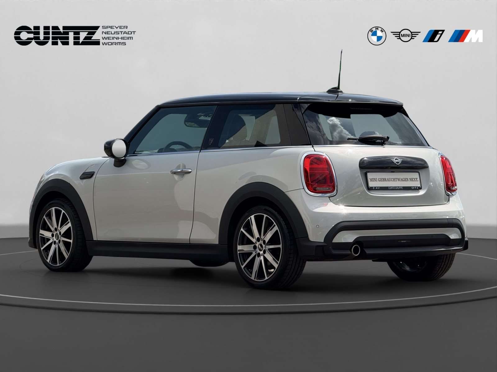 Fahrzeugbild eines MINI COOPER