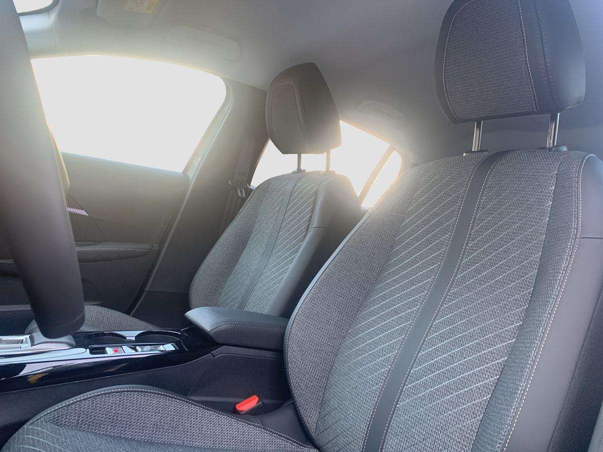Fahrzeugbild eines Peugeot 208