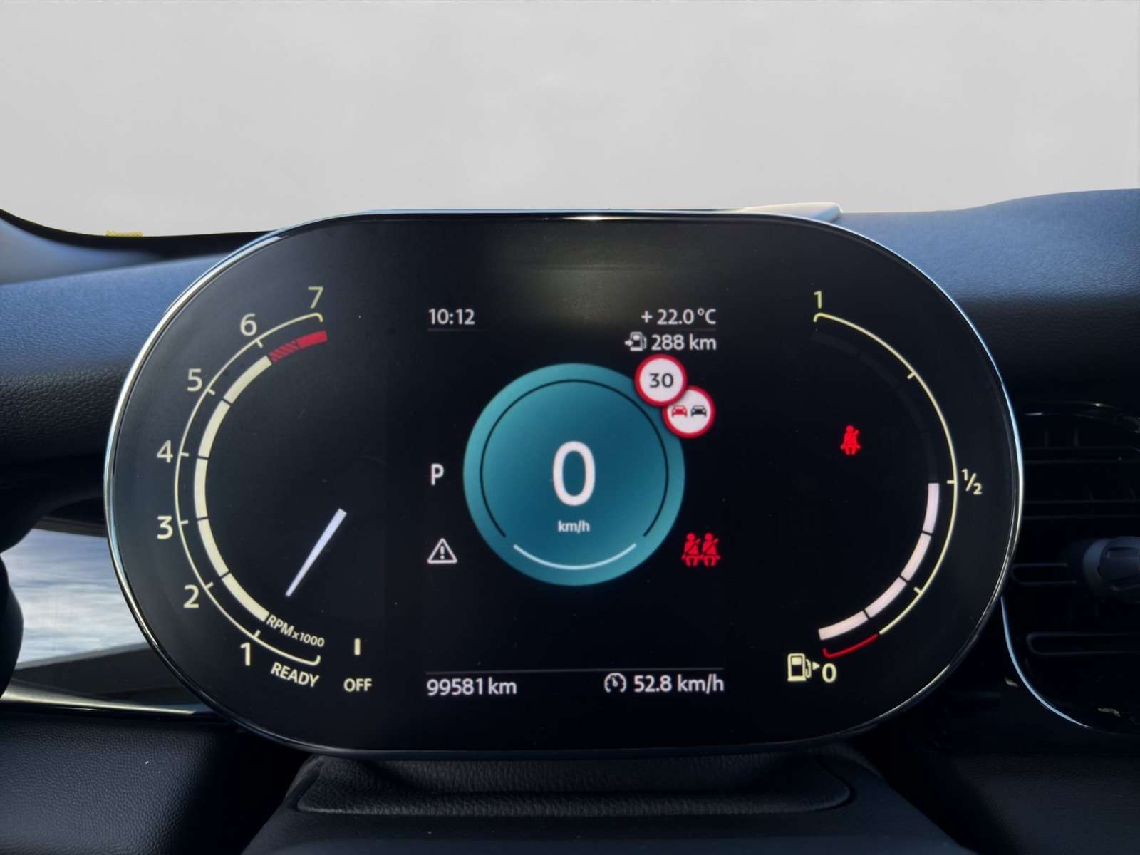 Fahrzeugbild eines MINI COOPER