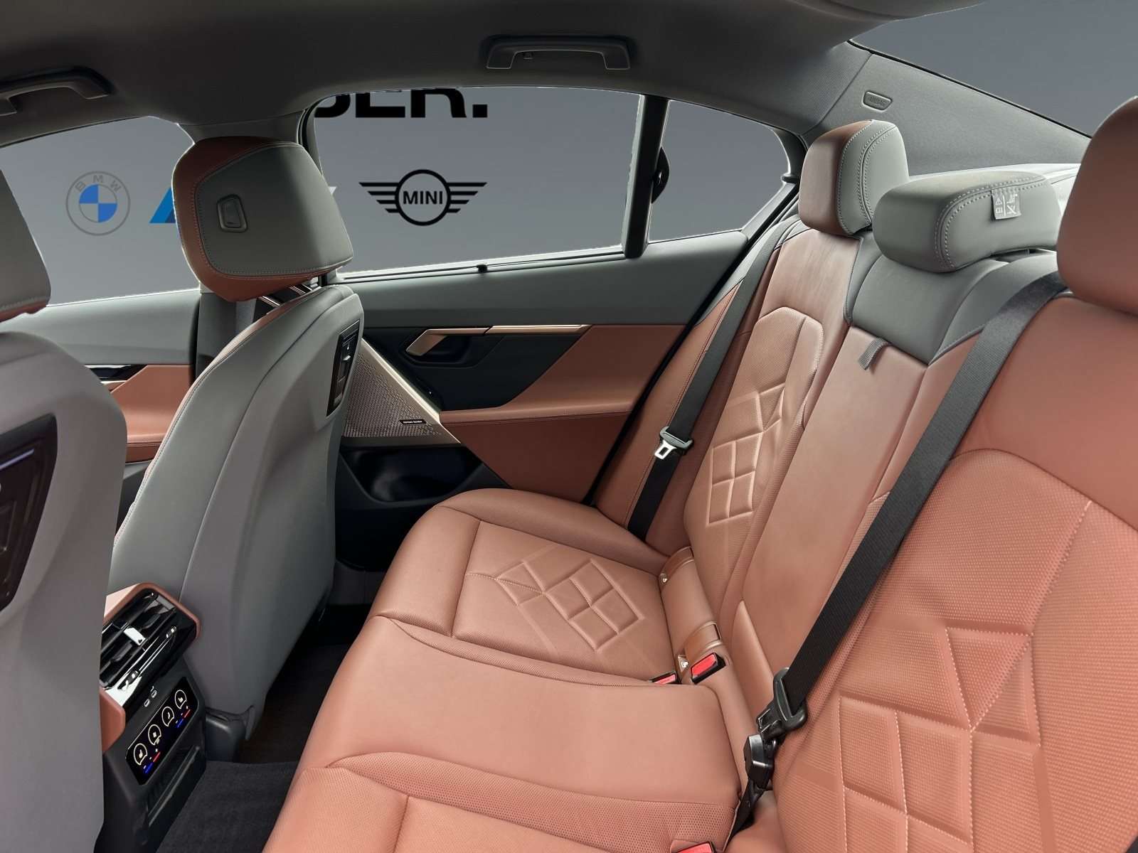 Fahrzeugbild eines BMW i5