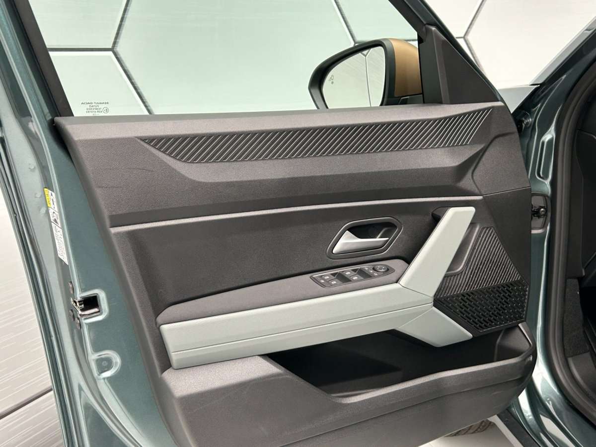 Fahrzeugbild eines Dacia Duster
