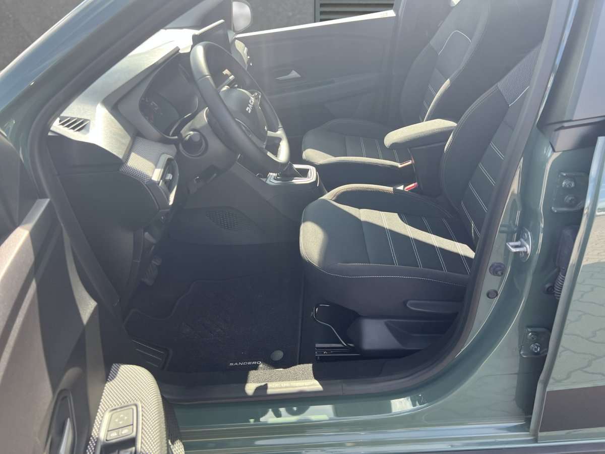 Fahrzeugbild eines Dacia Sandero