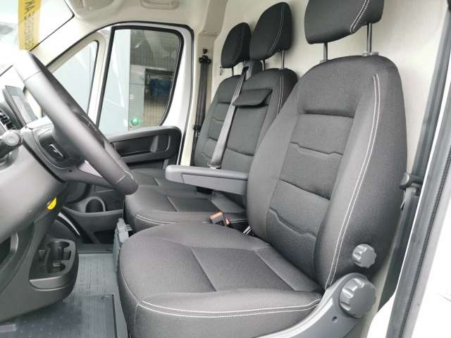 Fahrzeugbild eines Opel Movano