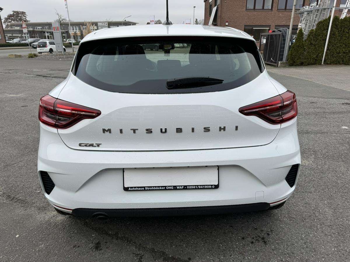 Fahrzeugbild eines Mitsubishi Colt