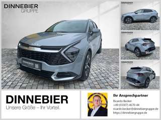 Schräge Frontansicht auf einen Kia Sportage , freigestellt