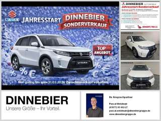 Schräge Frontansicht auf einen Suzuki Vitara , freigestellt